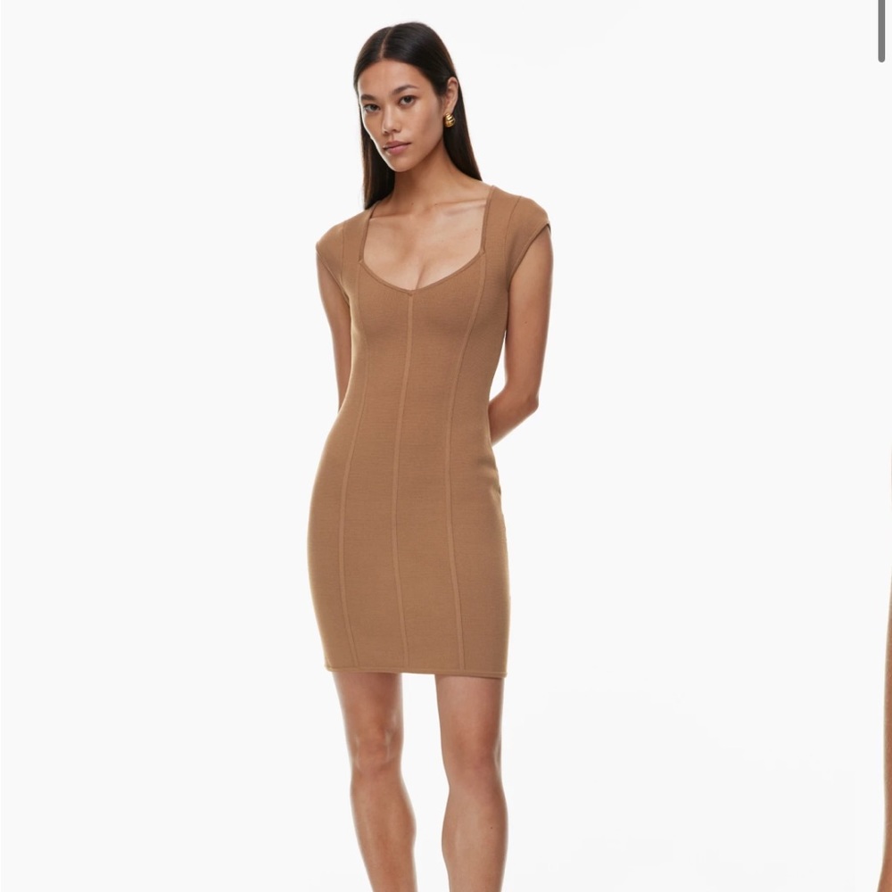 NWT Aritzia Babaton Sculpt Knit Prestige Dress